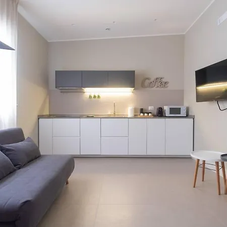 Rent Casa Almika De Miccolis * Bari